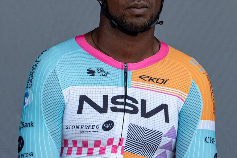 Portrait de Biniam Girmay sur le podium